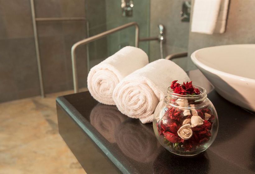 Mango Hotel Navi Mumbai 11