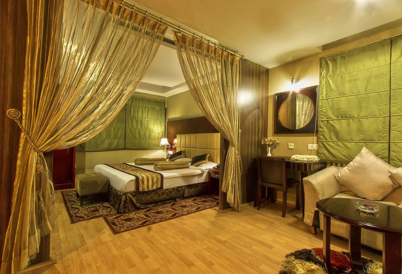 Hotel Gateway Grandeur 1