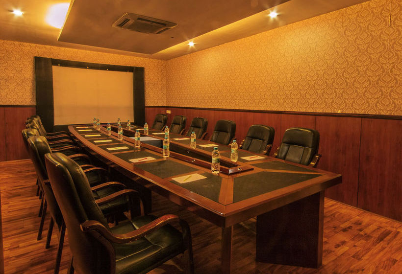 Hotel Gateway Grandeur 11