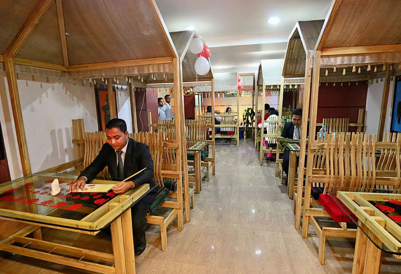 Hotel Gateway Grandeur 13