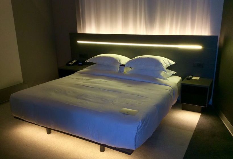 Doubletree By Hilton Hotel Ekaterinburg City Centre 3