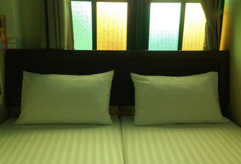 Hostel Baan Bovorn 12