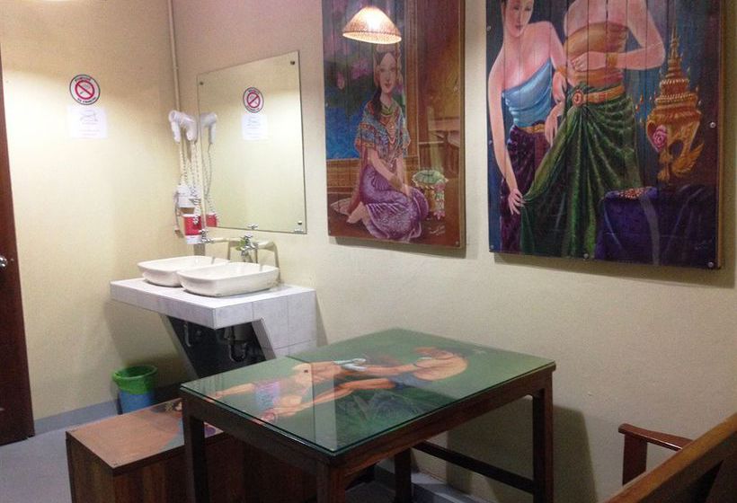 Hostel Baan Bovorn 2