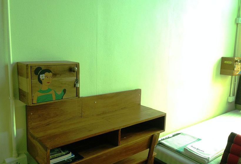 Hostel Baan Bovorn 8