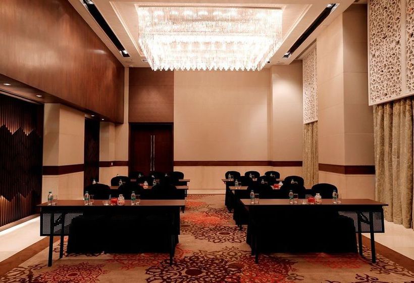 Hotel Courtyard Agra 10