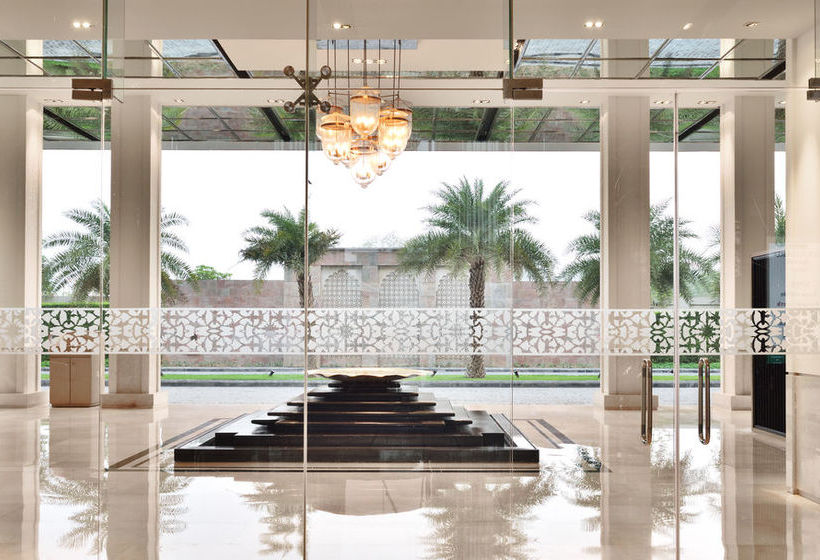 Hotel Courtyard Agra 13