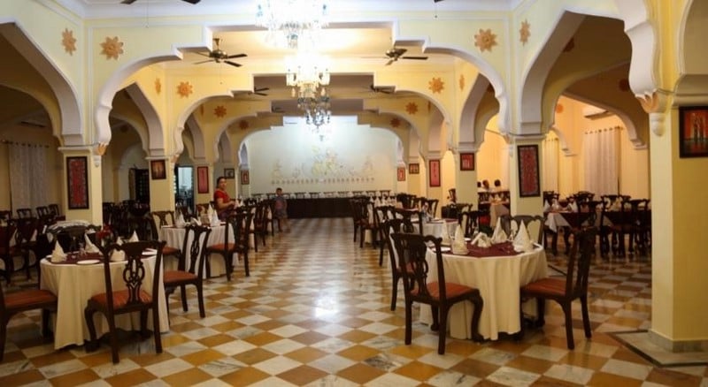 Hotel Raj Mahal 10