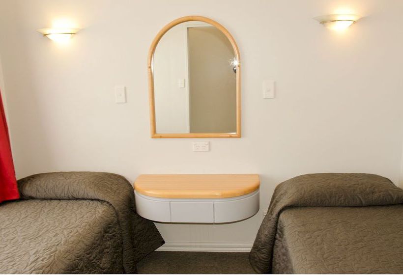 Beach Front Motel Napier 18