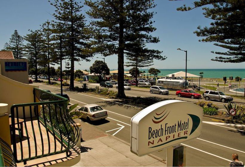Beach Front Motel Napier 7