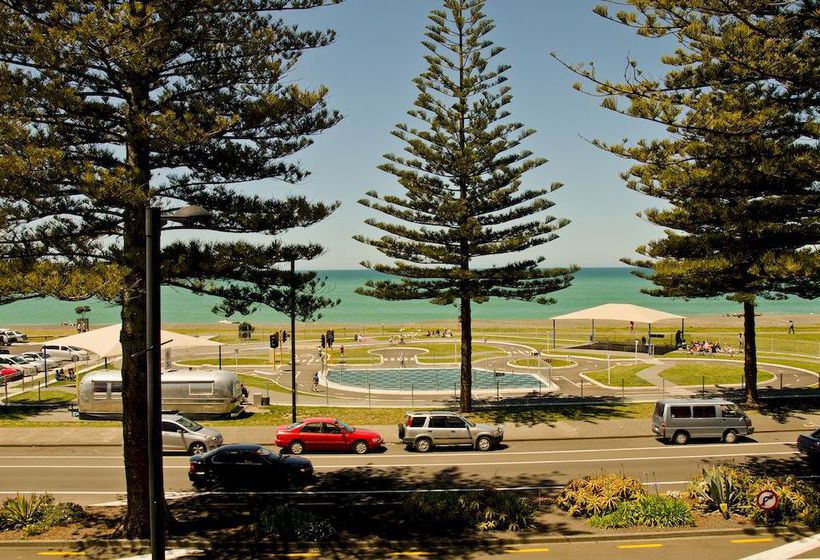 Beach Front Motel Napier 8