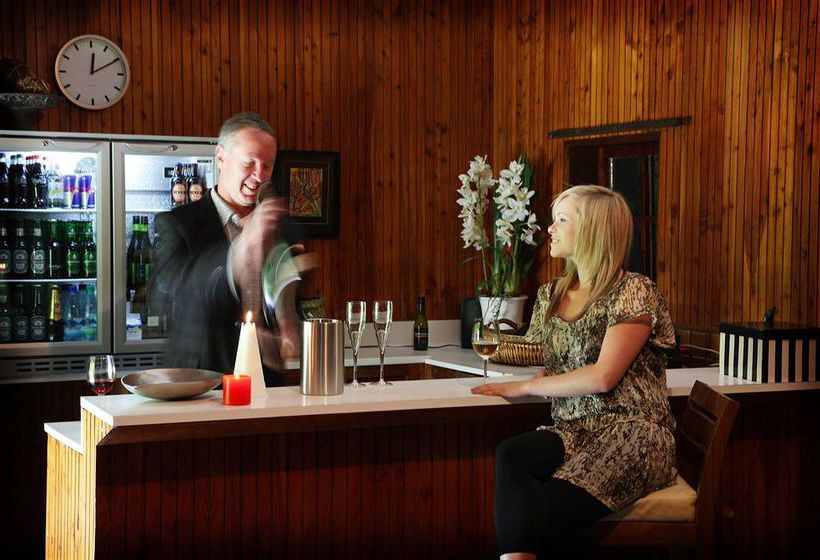 The Arrow Private Hotel 4