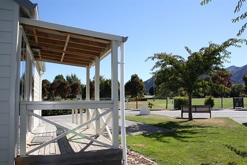Arrowtown Born of Gold Holiday Park 10