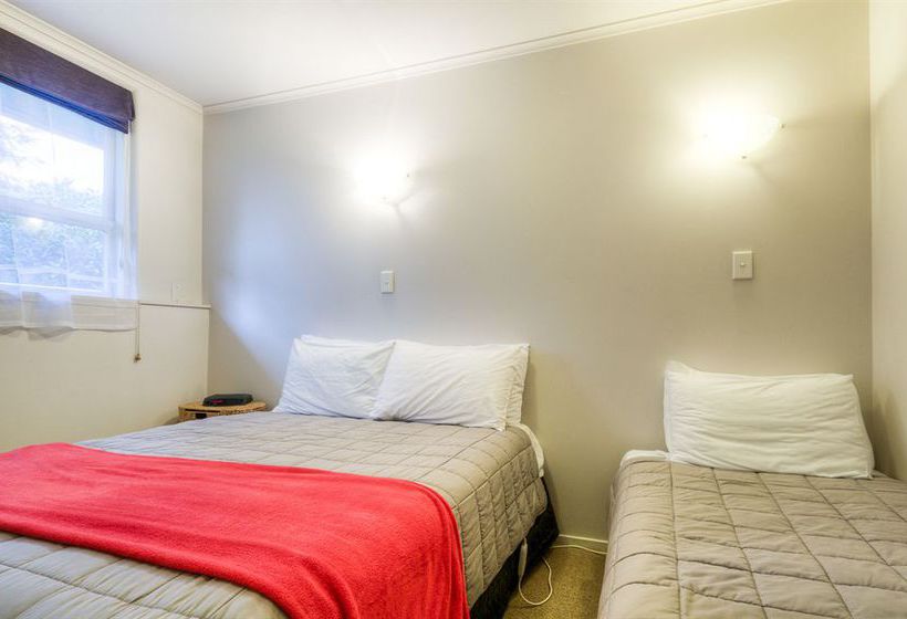 Absolute Lake View Motel 18