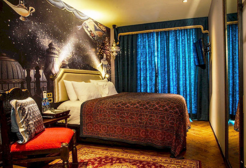 Hotel Playhaus Tonglor Bangkok 4