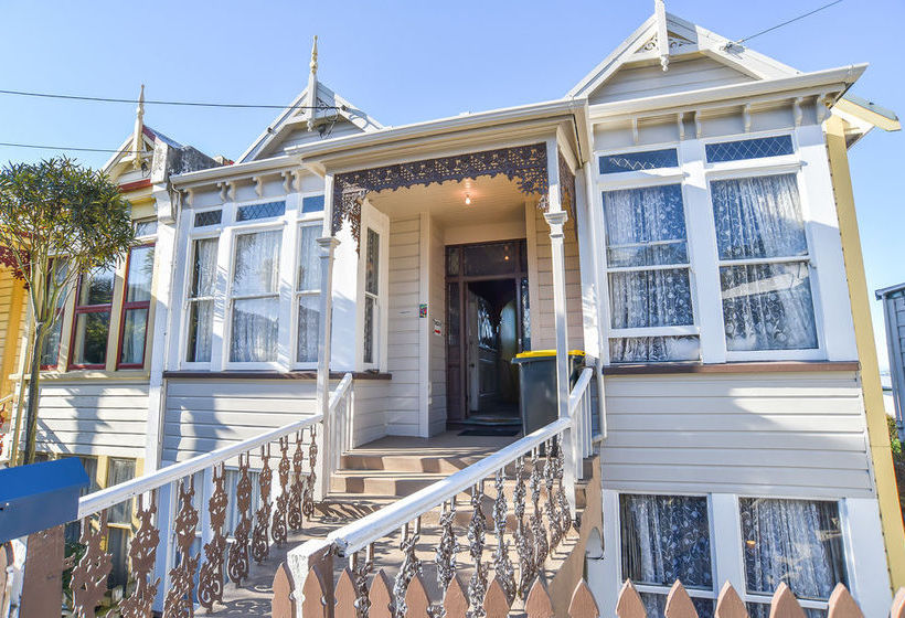 Bed and Breakfast Morrisons Guest House 12