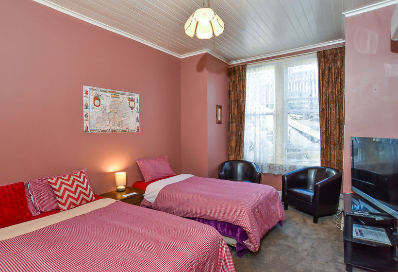 Bed and Breakfast Morrisons Guest House 8