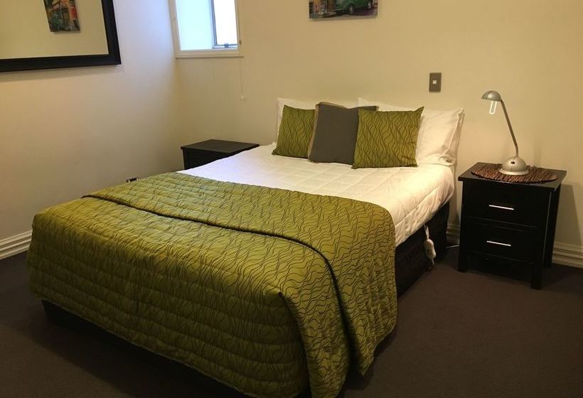 Chapel Apartments 17