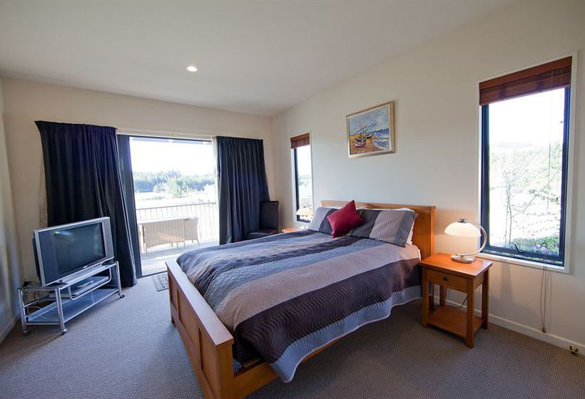 Bed and Breakfast Websters on Wanaka Lodge 18