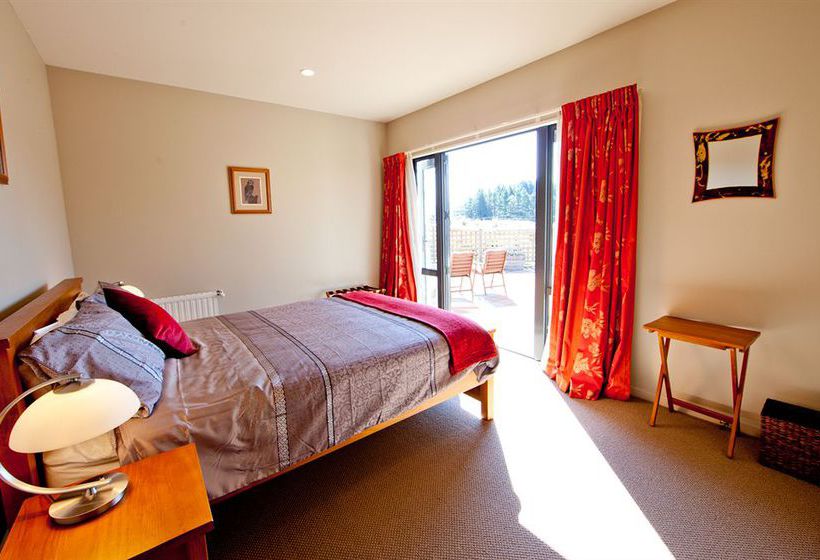 Bed and Breakfast Websters on Wanaka Lodge 4