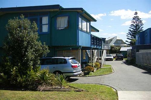 Hostel On the Beach Backpackers Lodge 1