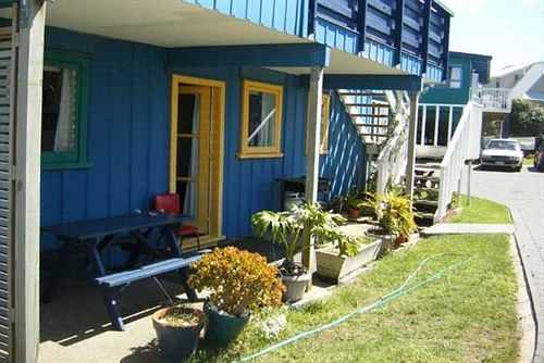 Hostel On the Beach Backpackers Lodge 8