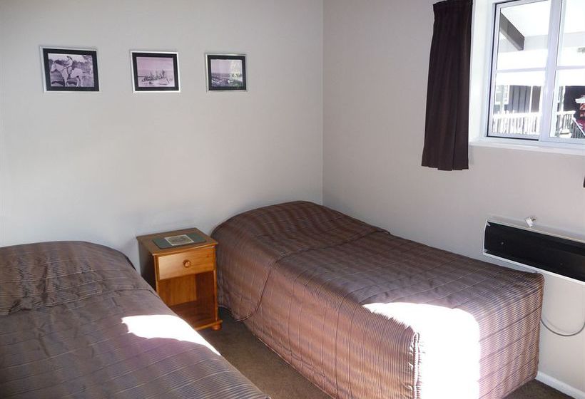 Sportsmans Lodge Motel 3