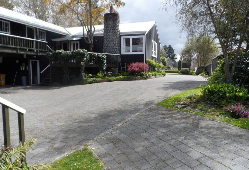 Sportsmans Lodge Motel 9