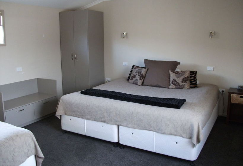 Scenicland Motels 16