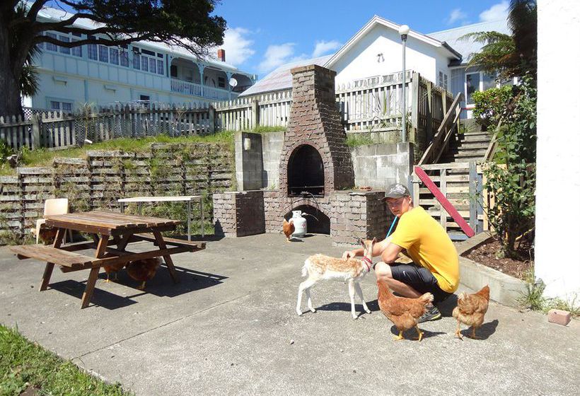 Hostel 42b College House 13