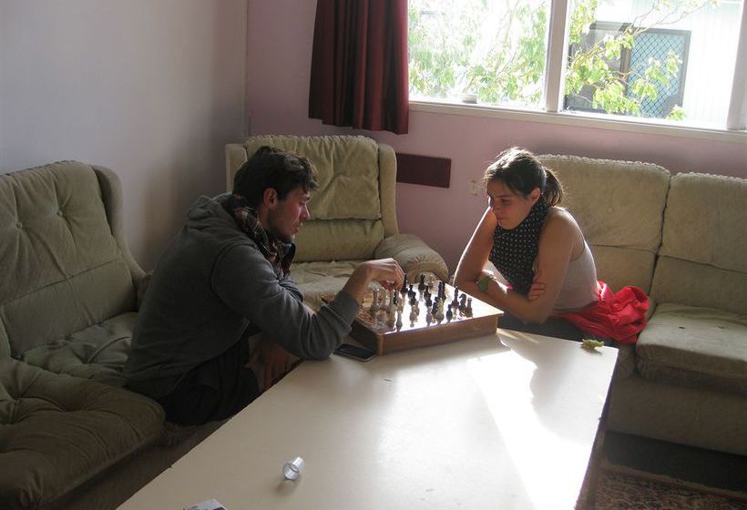 Hostel 42b College House 8