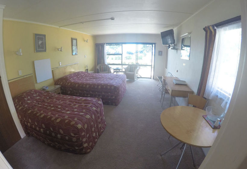 Motel Bay Sands Seafront Studios 16