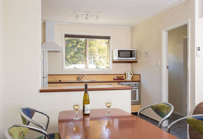 Equestrian Lodge Motel 17