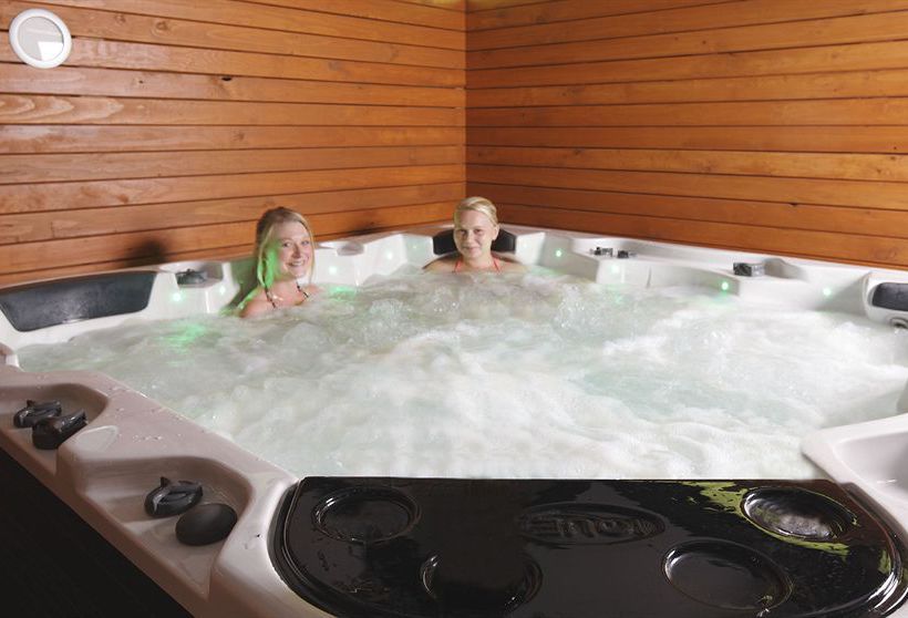 Equestrian Lodge Motel 3