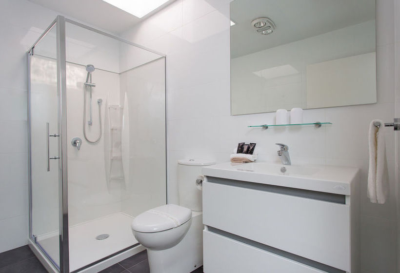 Equestrian Lodge Motel 8