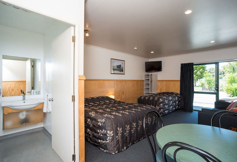 Hotel Motueka Top 10 Holiday Park 8