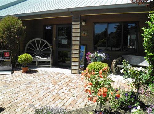 Motel Lakefront Lodge 18