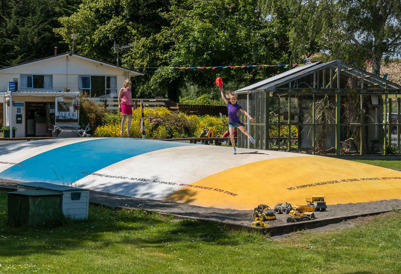 Hotel Whanganui River Top 10 Holiday Park 7