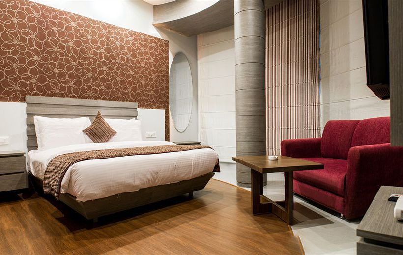 Hotel Narula's Aurrum 10