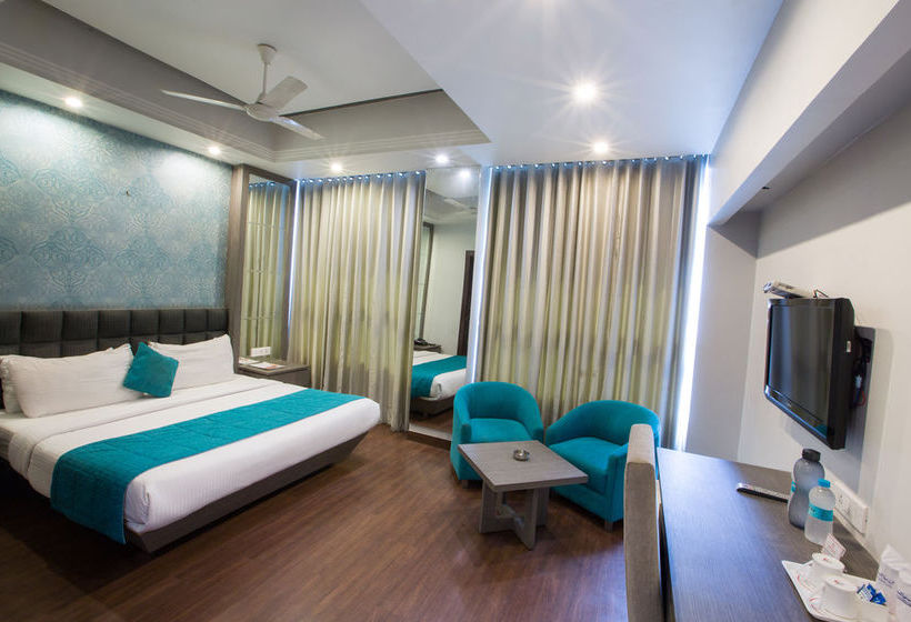 Hotel Narula's Aurrum 14