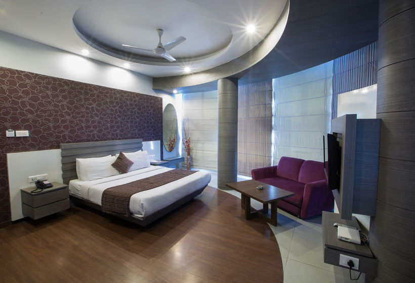 Hotel Narula's Aurrum 17