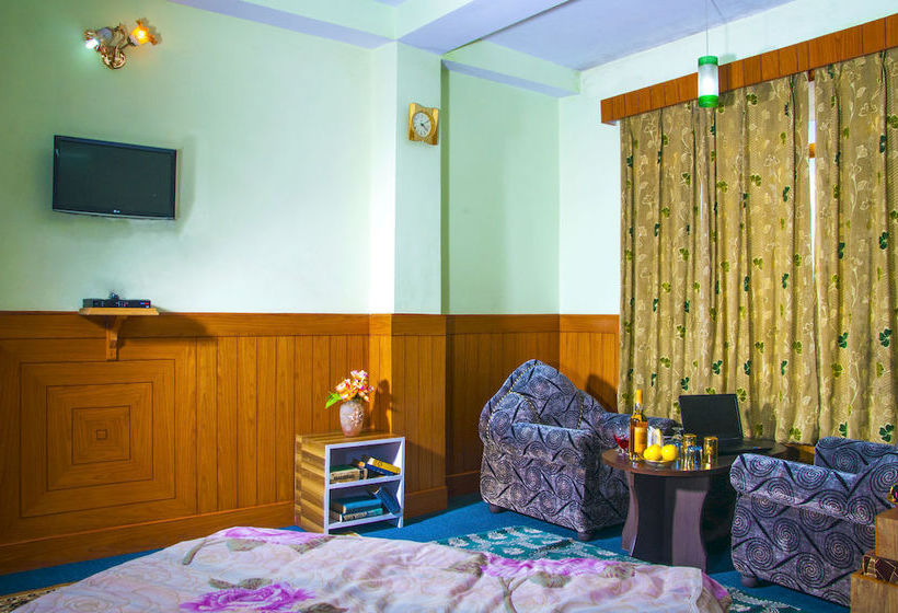 Hotel Aditya Home Stay 11