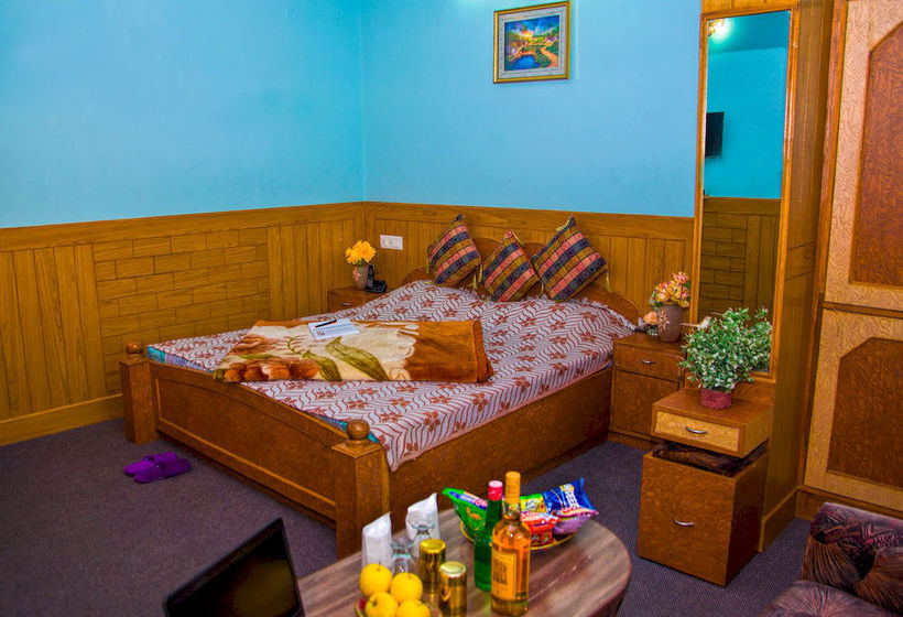 Hotel Aditya Home Stay 6