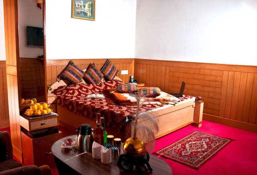 Hotel Aditya Home Stay 8