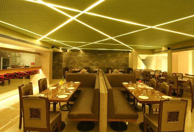 Hotel The Maharaja 12