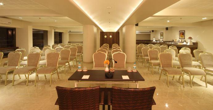 Hotel The Maharaja 18