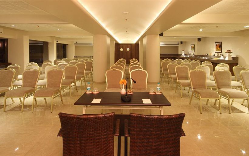 Hotel The Maharaja 8