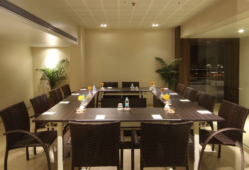 Hotel The Maharaja 9