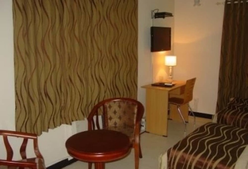 Hotel Executive Comfort Guest House St. Mary's Road 2