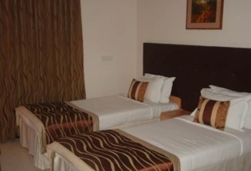 Hotel Executive Comfort Guest House St. Mary's Road 4