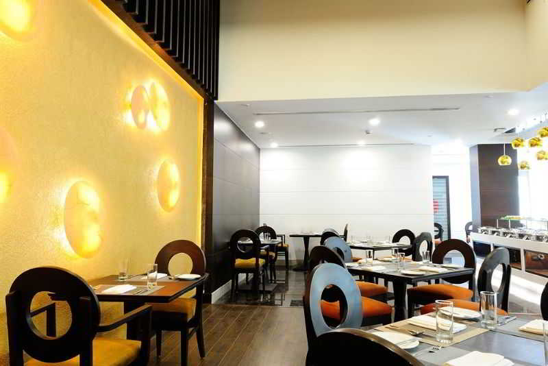 Hotel Country Inn & Suites By Carlson Gurgaon Sohna Road 8